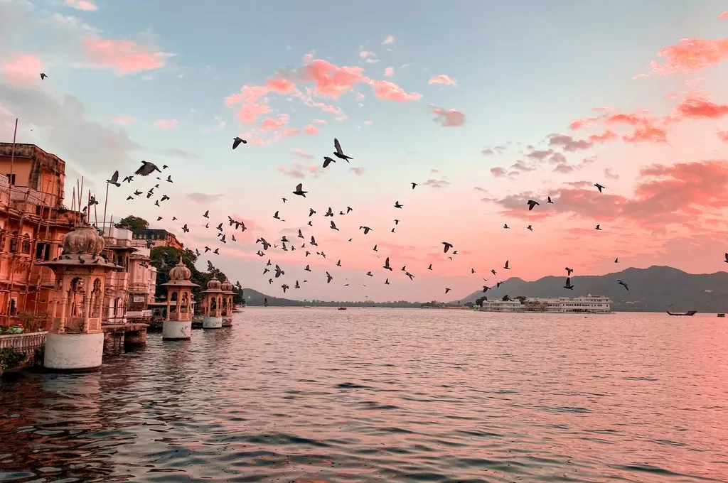 Udaipur Tales: Romance Reflected in Lakes and History