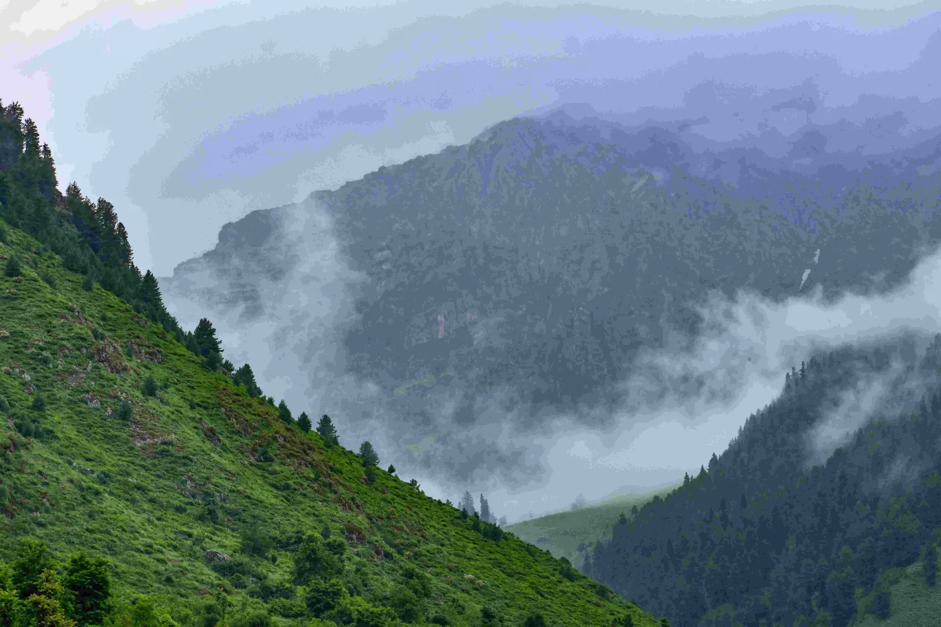 Heavenly Kashmir Escape